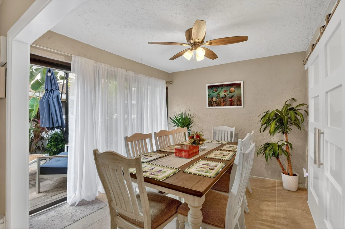 Photo of 8081 Springtree Road