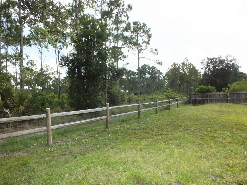 Photo of 115 Laurel Way