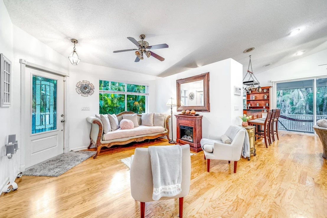 Photo of 1429 Banyan Circle