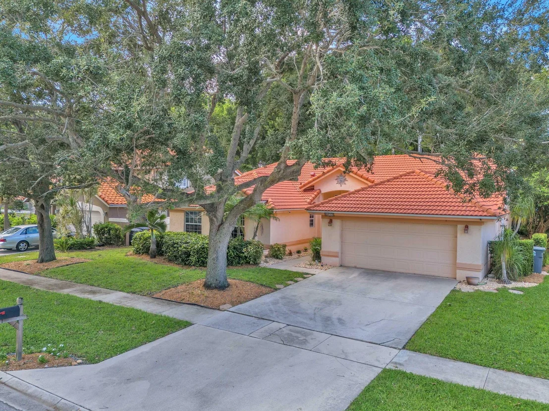 Photo of 6652 Hatteras Drive