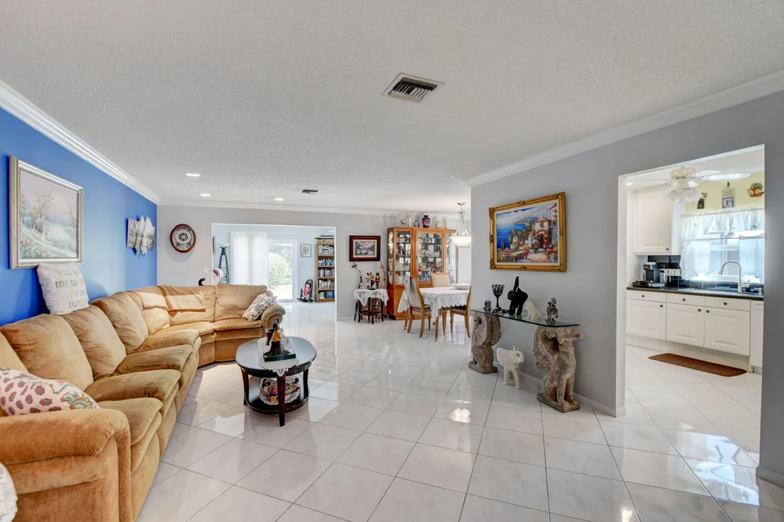 Photo of 6639 Overland Drive