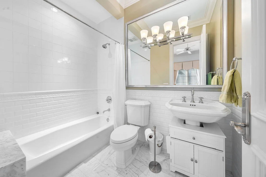 Photo of 2460 Queen Palm Road