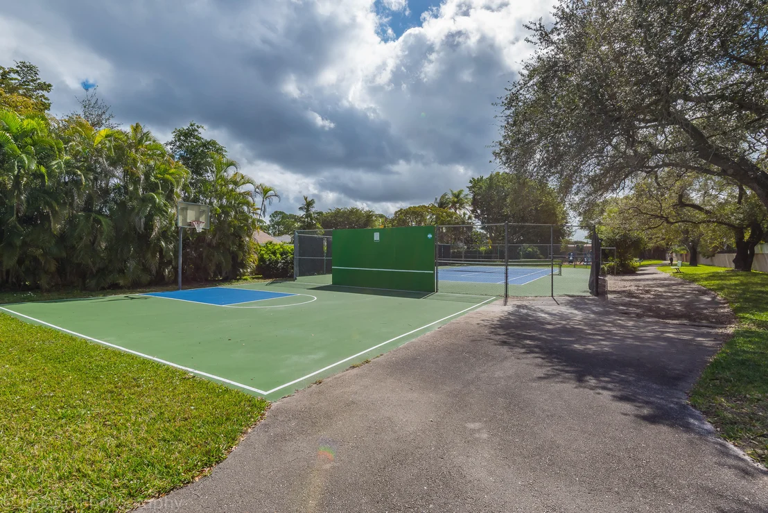Photo of 6813 Giralda Circle