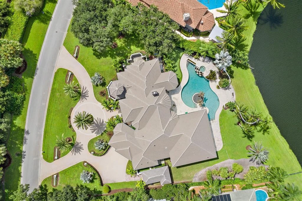Photo of 208 Locha Drive
