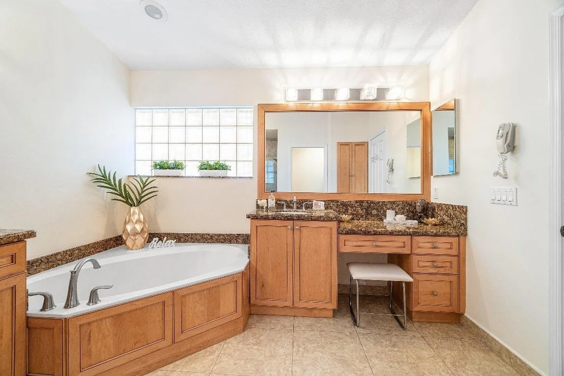 Photo of 6698 Sherbrook Drive