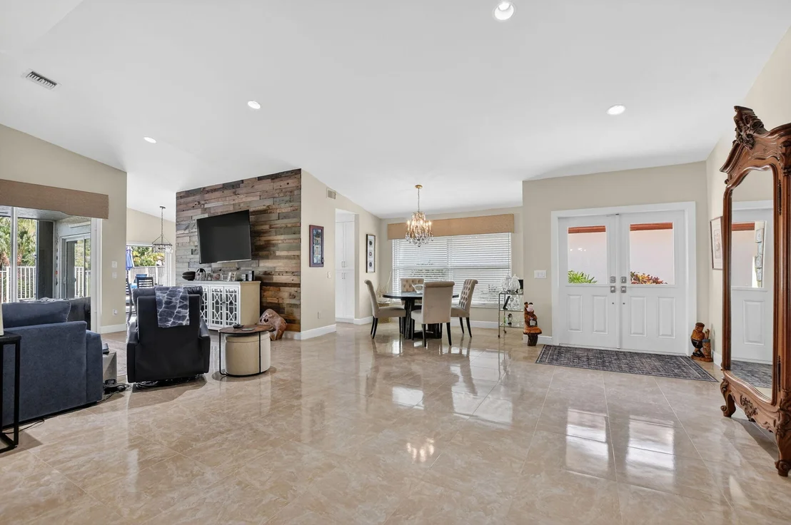 Photo of 11270 Clover Leaf Circle