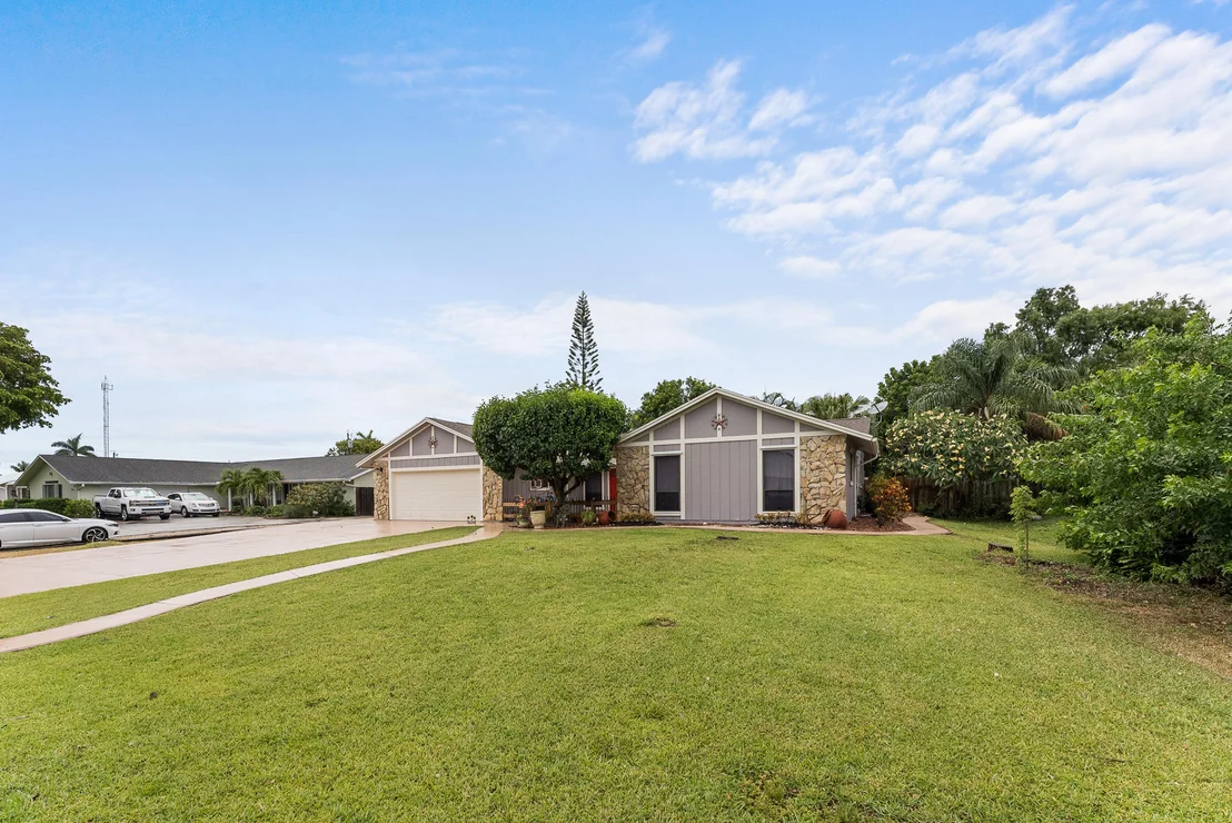 Photo of 56 W Rubber Tree Drive