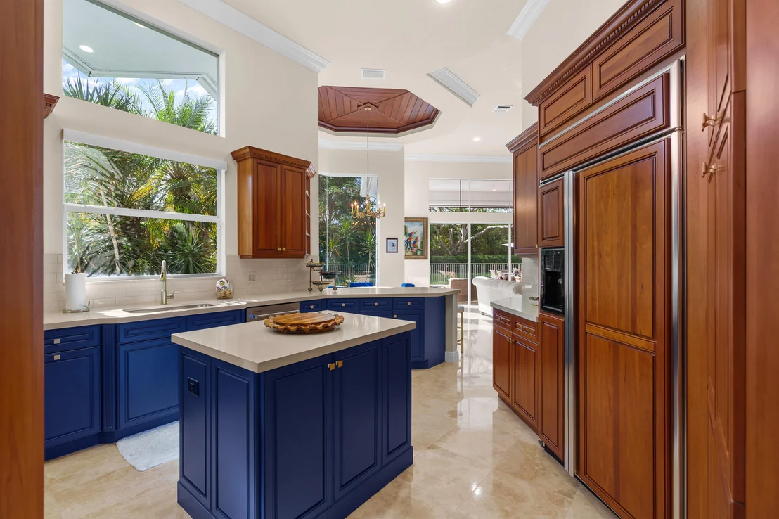 Photo of 8850 Valhalla Drive