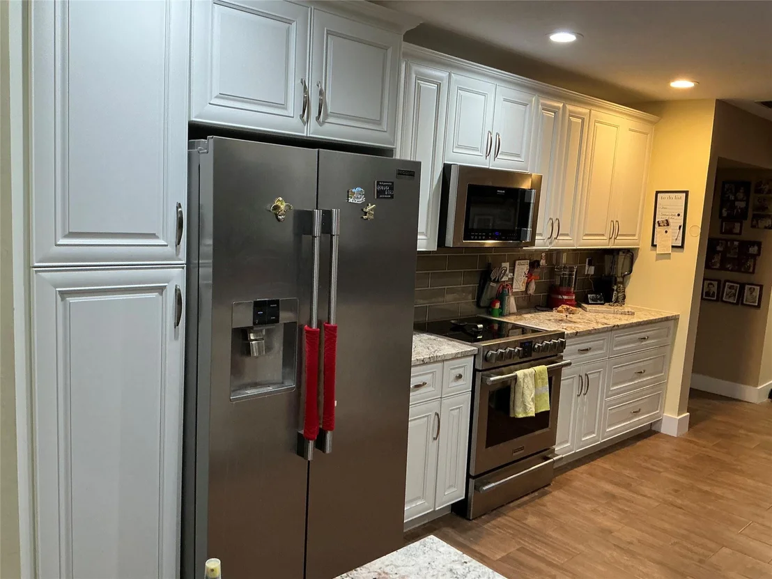 Photo of 6175 Amberwoods Drive