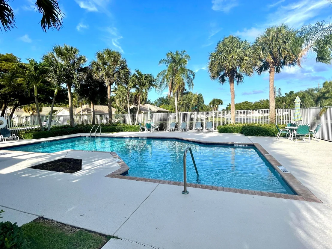 Photo of 7834 Manor Forest Boulevard