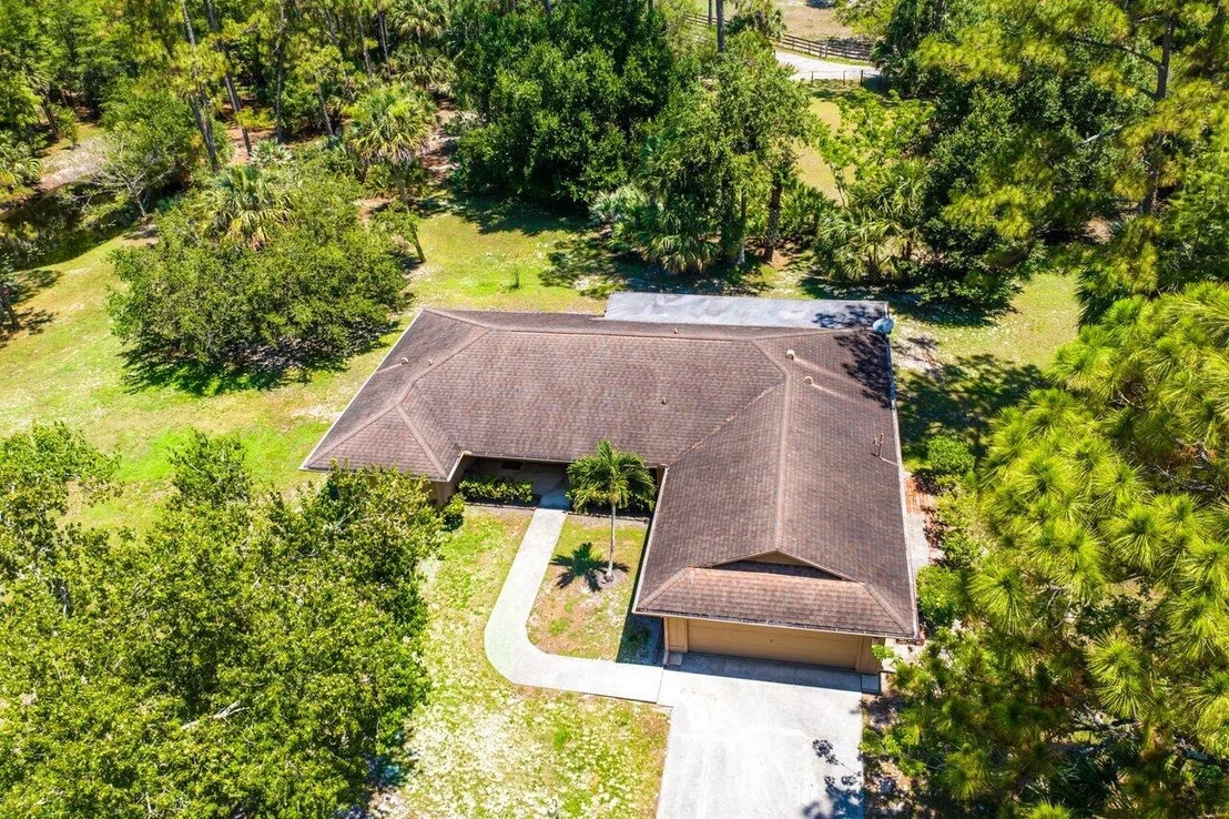 Photo of 15094 Timberlane Place