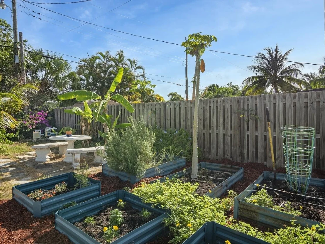 Photo of 337 Orange Way