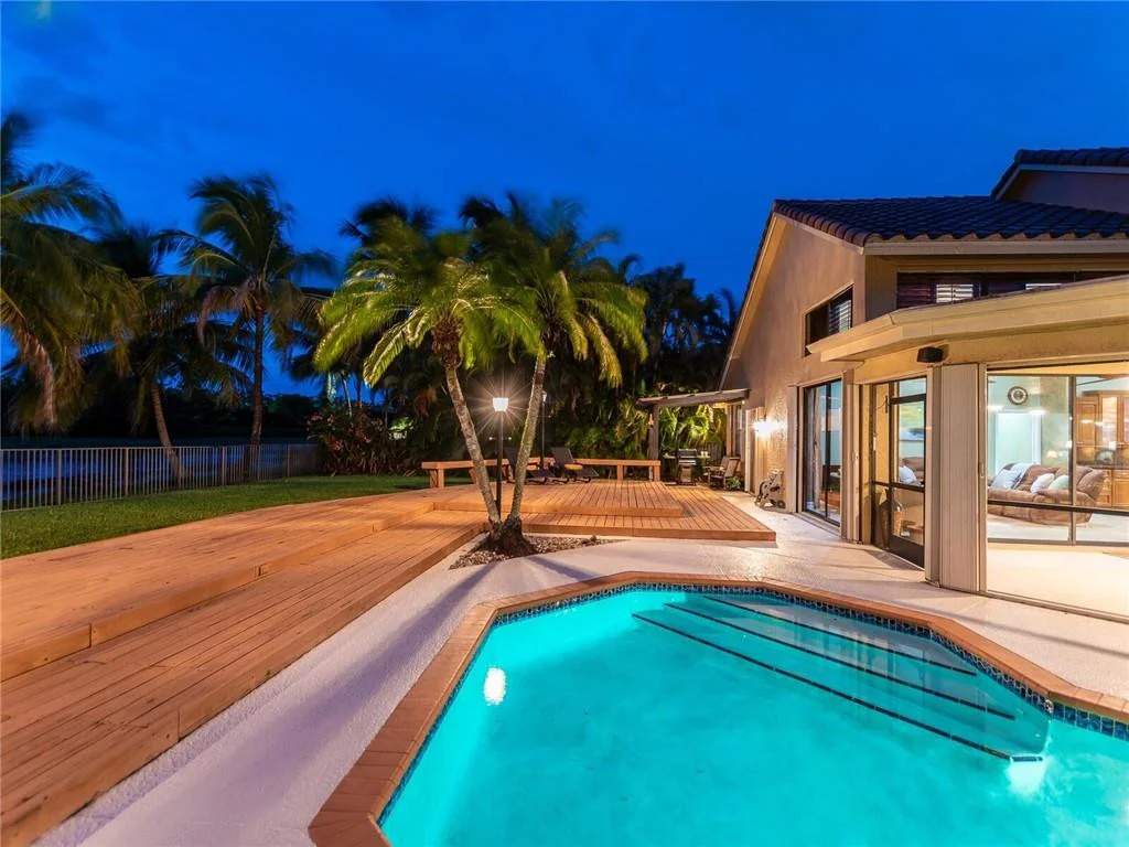 Photo of 391 Coconut Circle