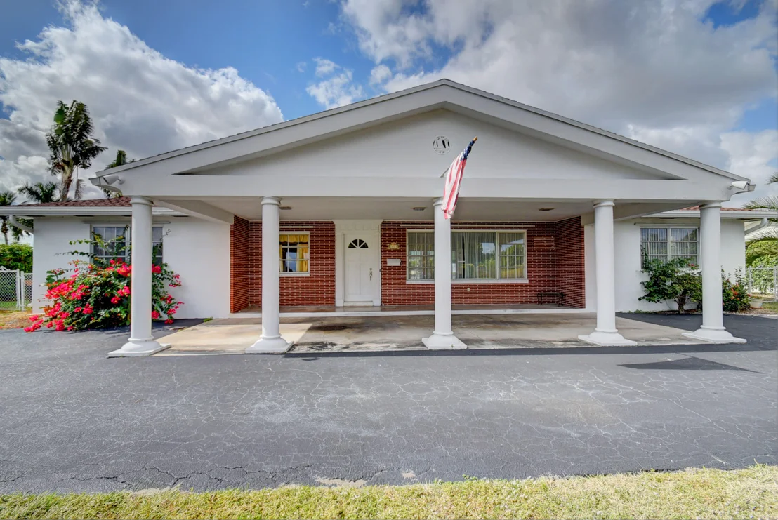 Photo of 7071 Pine Tree Lane