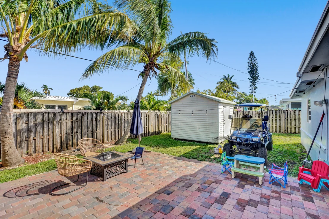 Photo of 825 SE 16th Place
