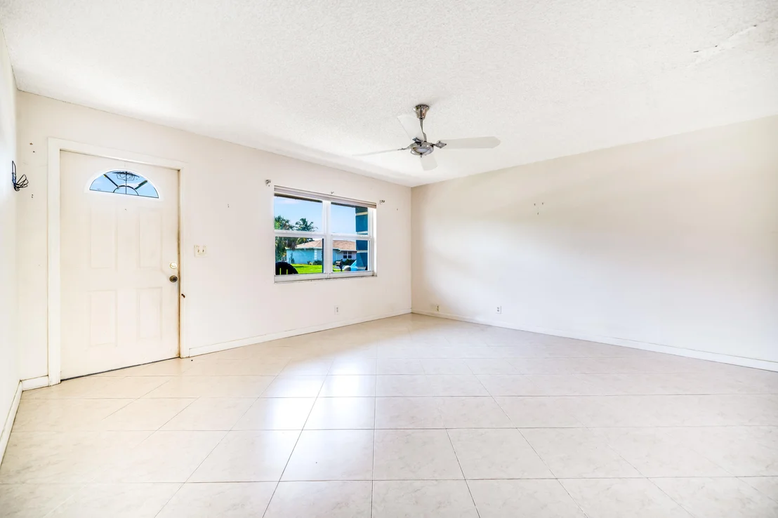 Photo of 19462 Carolina Circle