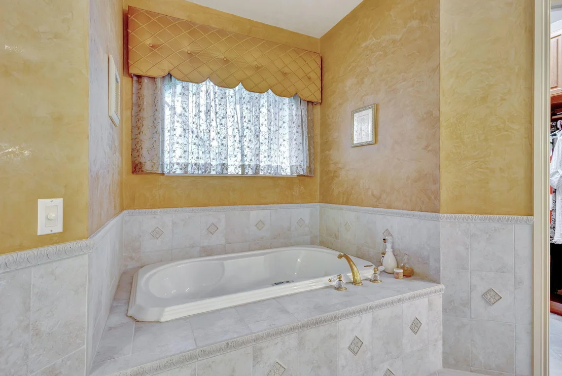 Photo of 2330 Tecumseh Circle