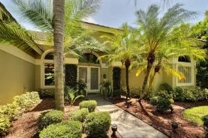 Photo of 2765 Hampton Circle E