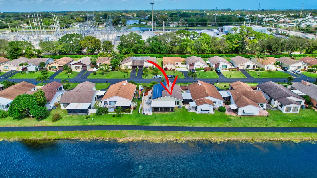 Photo of 5102 Mirror Lakes Boulevard