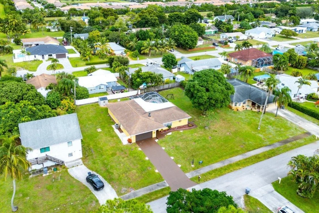 Photo of 5455 Pine Tree Drive