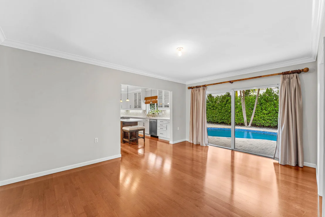 Photo of 947 Seasage Drive