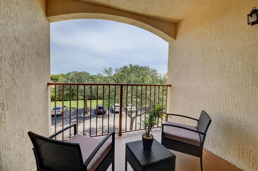 Photo of Unit 423 at 423 Villa Circle