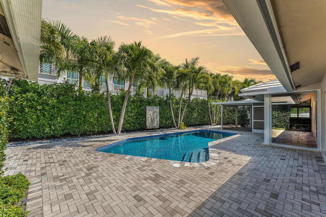 Photo of 947 Seasage Drive