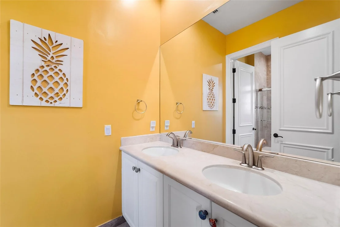 Photo of 9460 Eden Manor