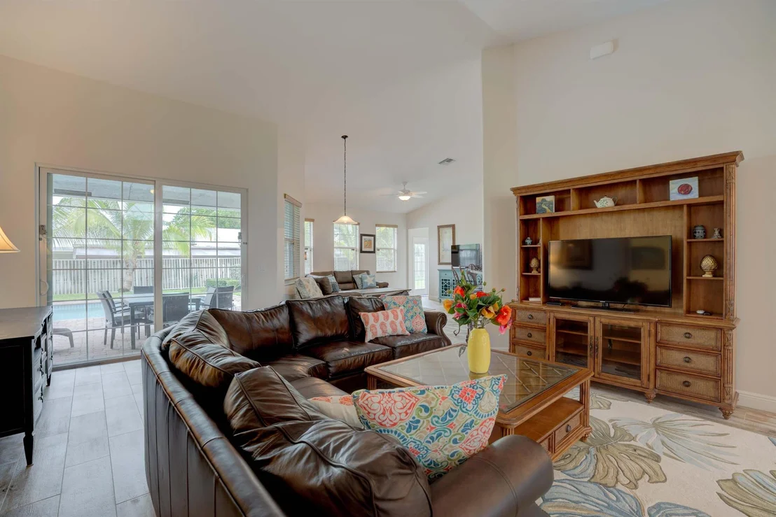 Photo of 112 Fairview W