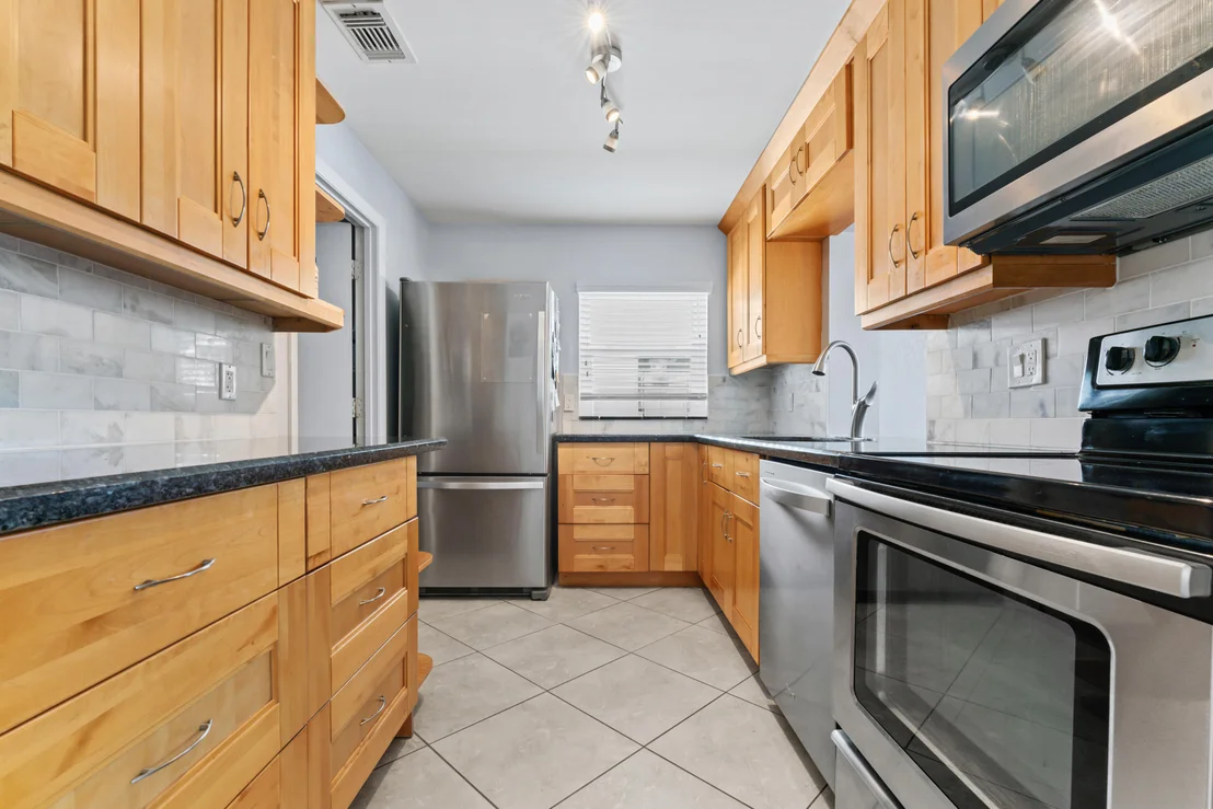 Photo of 7123 Pine Manor Drive
