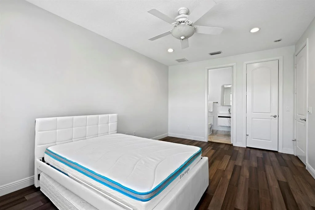 Photo of 8174 Valhalla Drive