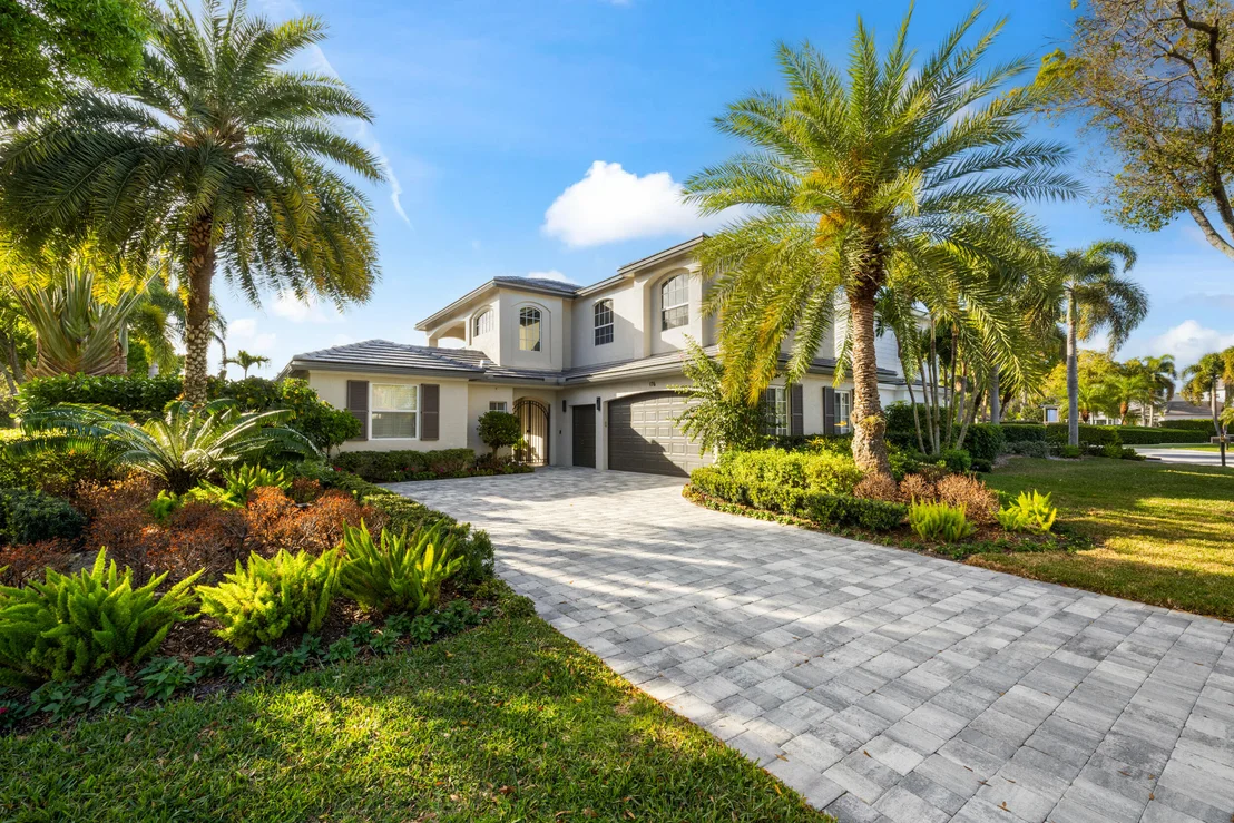 Photo of 176 Golf Village Boulevard