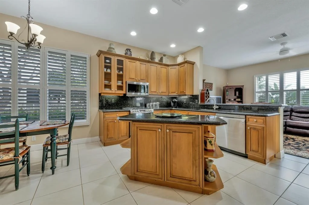 Photo of 247 Spoonbill Lane S
