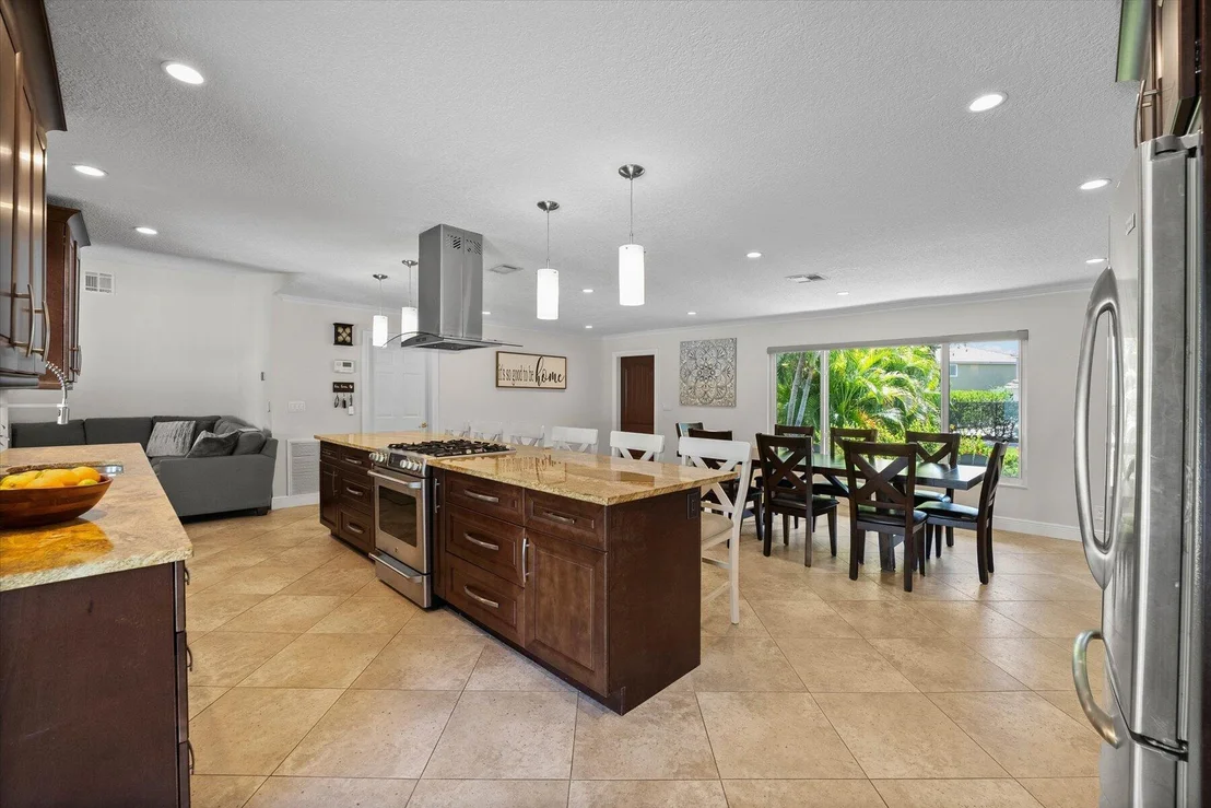 Photo of 4649 Palm Ridge Boulevard