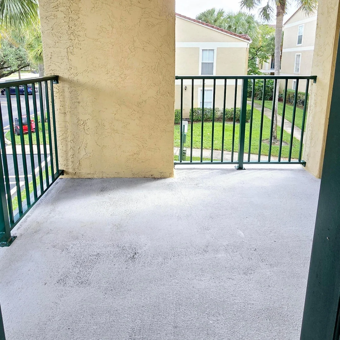 Photo of Unit 220 at 977 Riverside Drive