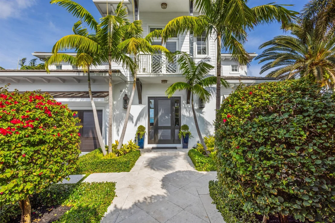 Photo of 1030 Pine Point Road
