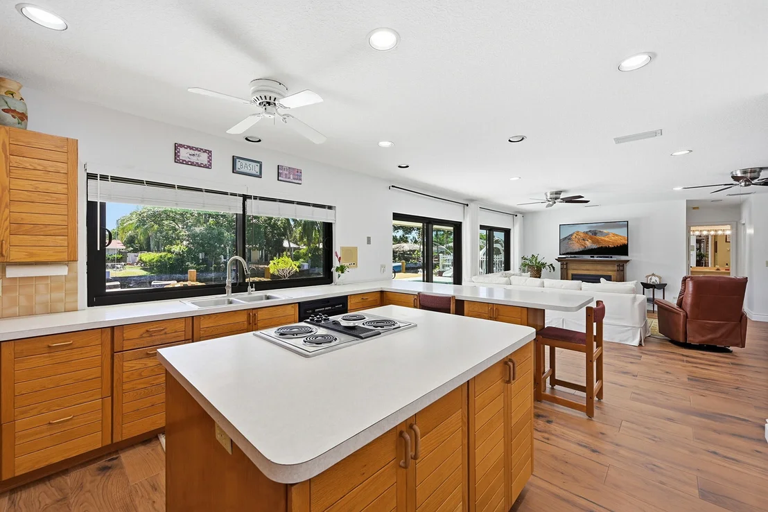 Photo of 370 SE 13th Avenue