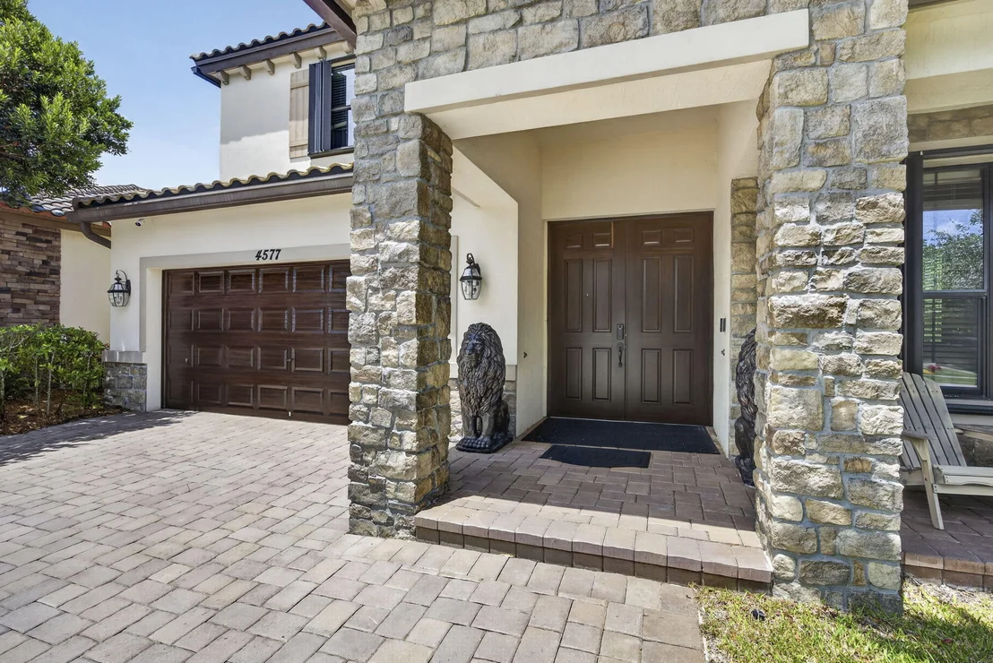 Photo of 4577 Willow Run Way