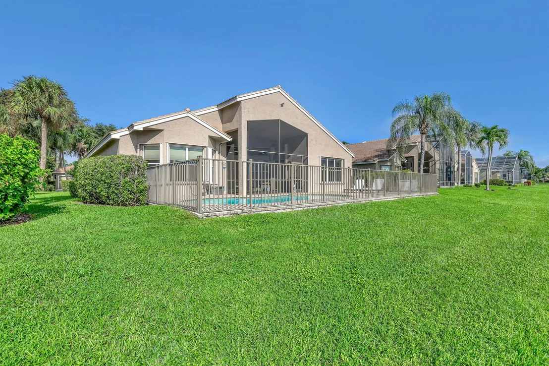 Photo of 13232 Alhambra Lake Circle