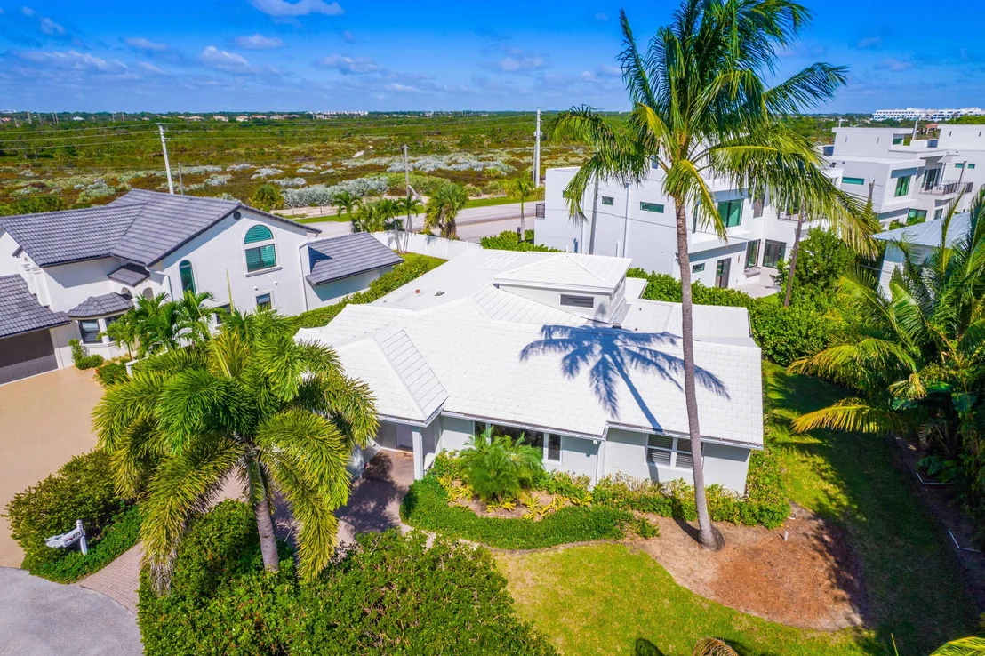 Photo of 471 N Juno Lane