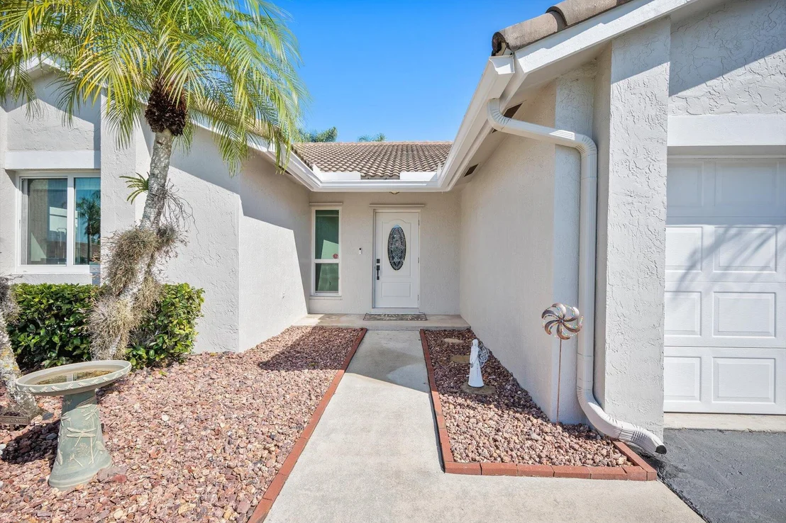 Photo of 15541 Dover Court