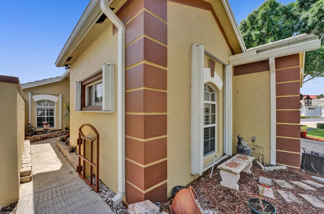 Photo of 165 Harbor Lake Circle