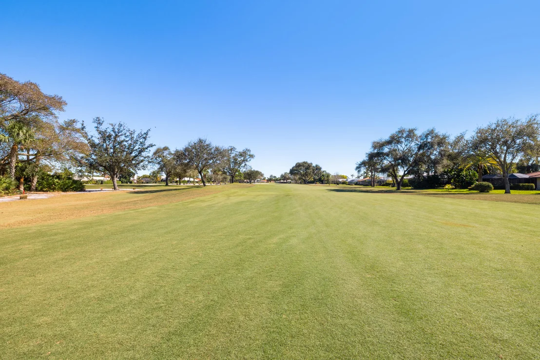 Photo of 2831 SE Fairway W