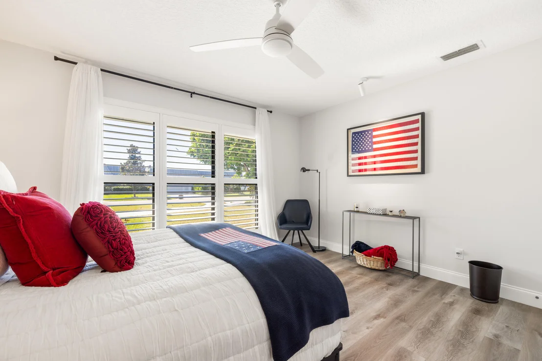 Photo of 2831 SE Fairway W