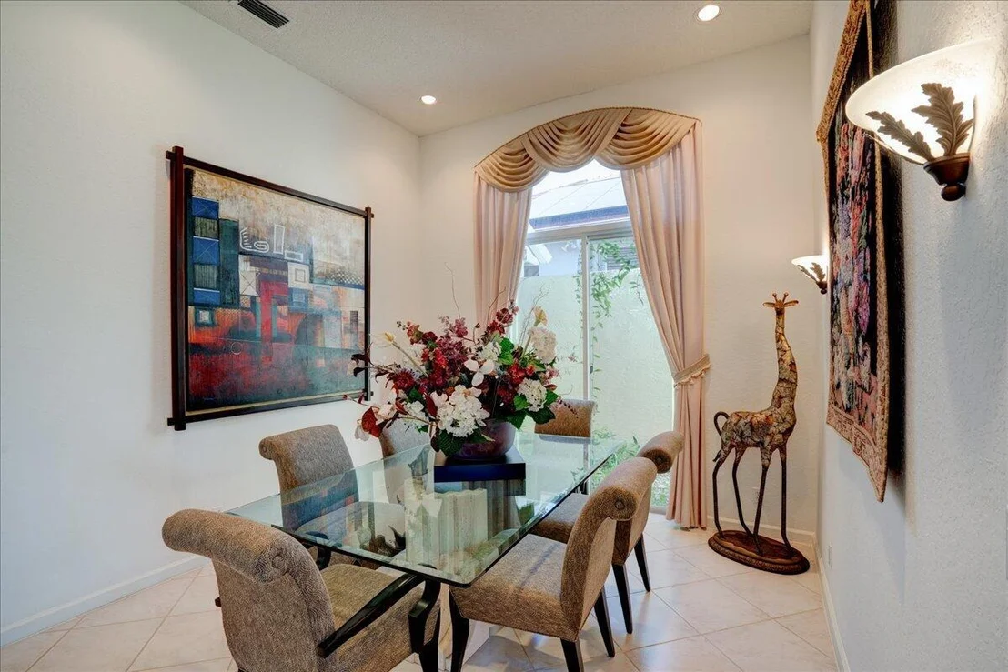 Photo of 4686 Hazleton Lane
