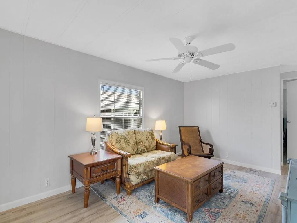 Photo of 1033 Oriole Circle