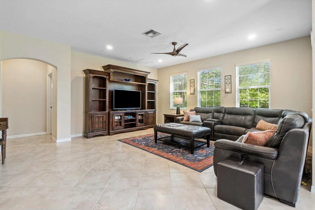 Photo of 10576 Longleaf Lane