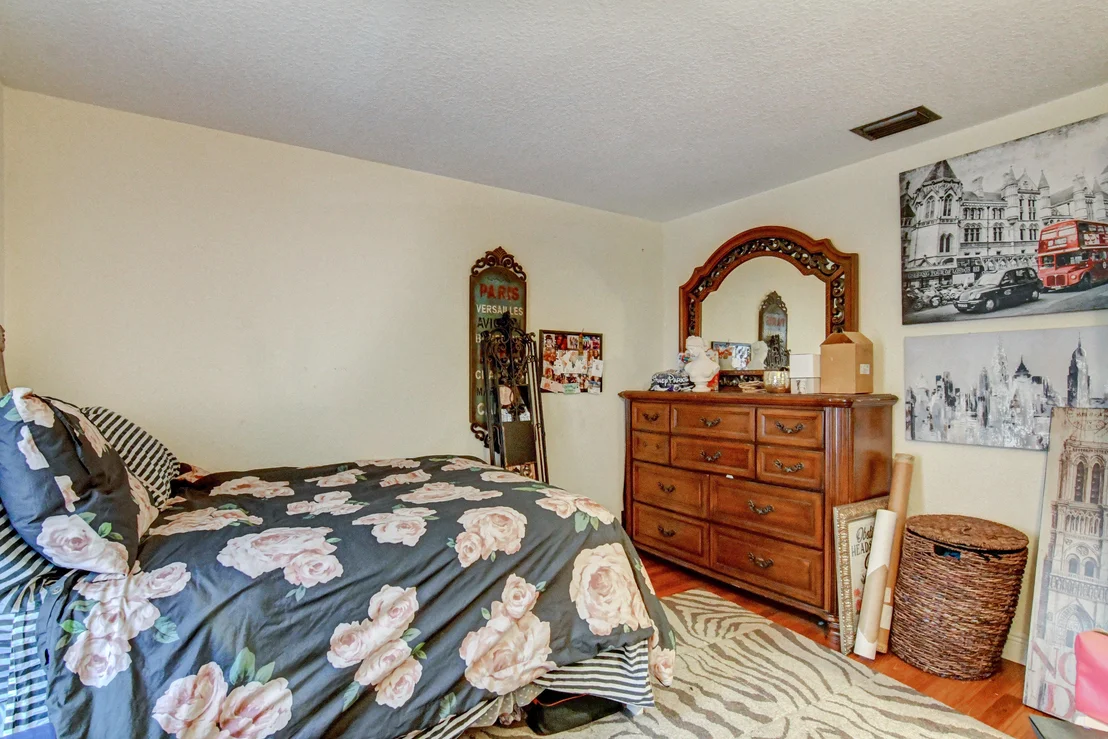 Photo of 6194 Moonbeam Drive