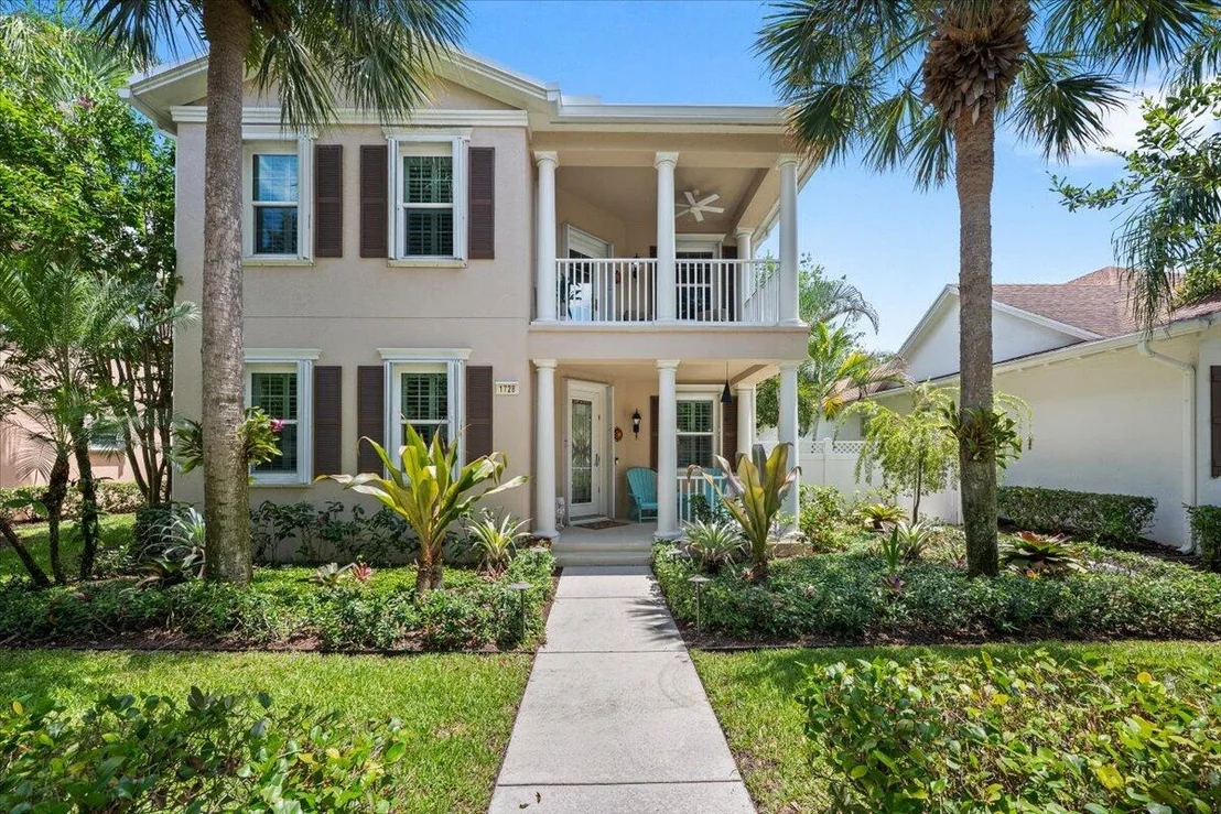 Photo of 1728 W Community Drive