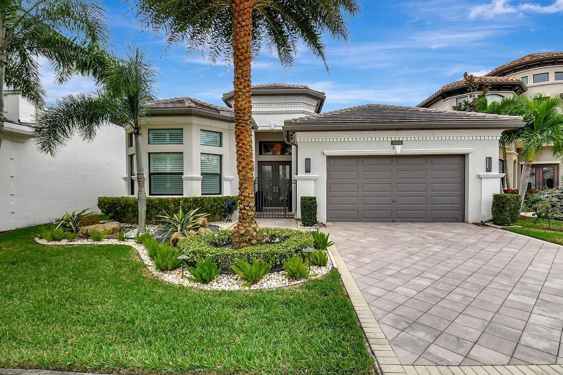 Photo of 16807 Pavilion Way